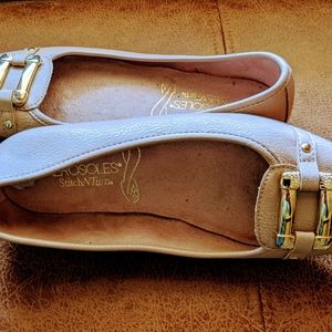 -Aerosoles brand ladies shoes